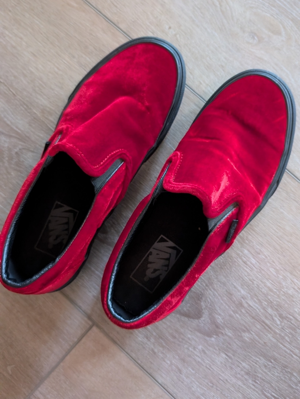 Vans Slip-On Velvet Shoe in Red with Black Trim US8